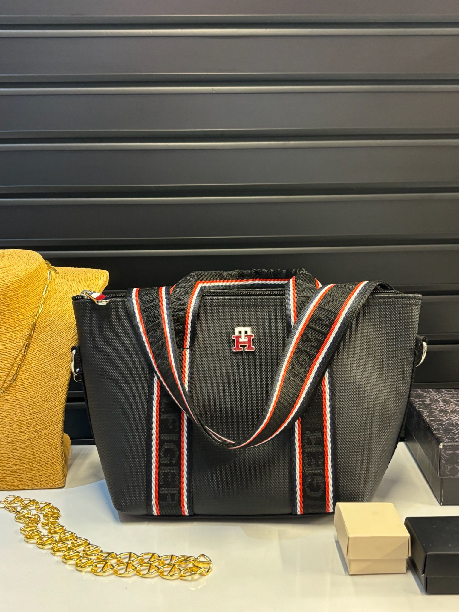 Tommy Hilfiger Omuz Çantası